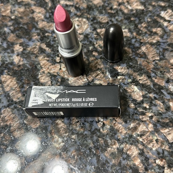 MAC Cosmetics Pink Lipstick Matte Finish - Picture 3 of 3